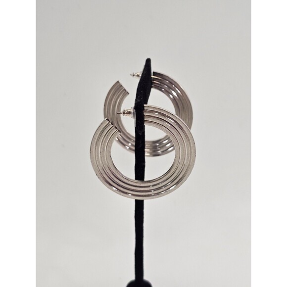 WN India Hicks Silver Tone The Essential Hoop Stud Earrings Statement Jewelry NW - Picture 5 of 8